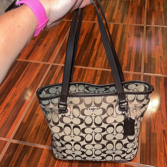 Coach shoulder bag - Picture 3 of 10